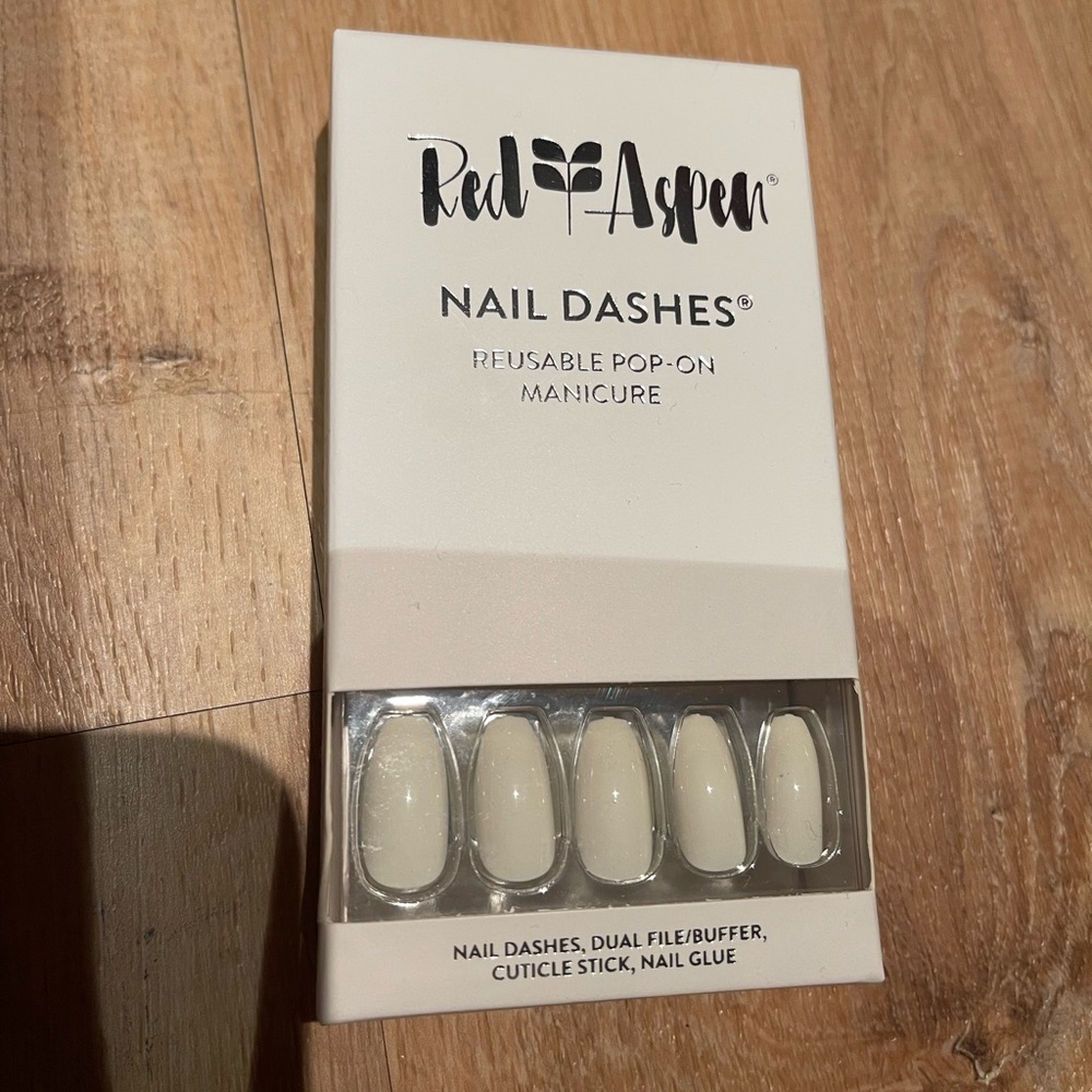 Red Aspen Nail Dashes in Nina on Cloud 9. Coffin shaped.
